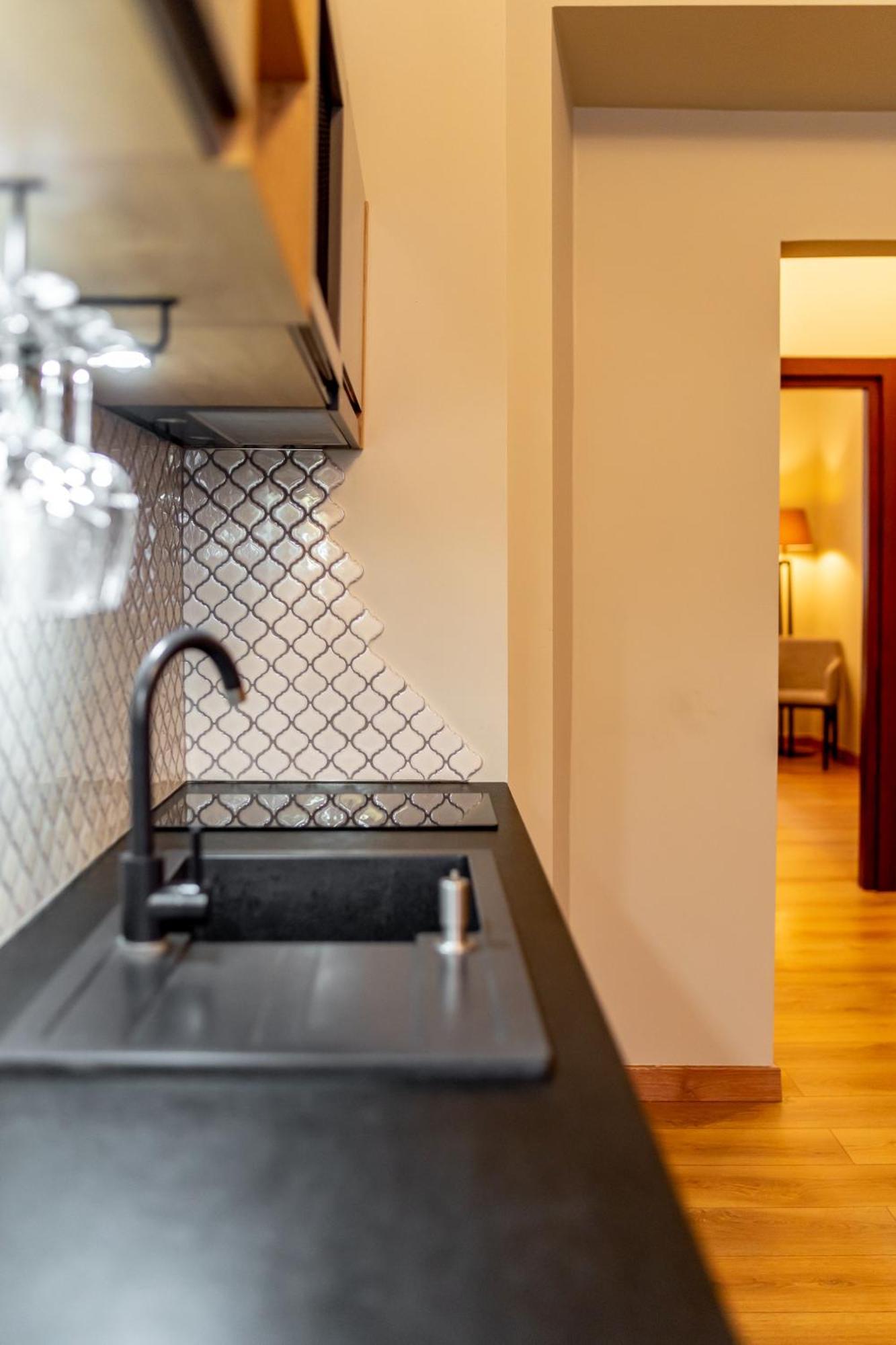 Old Town Ac Apartments Main Raiway Station 克拉科夫 外观 照片