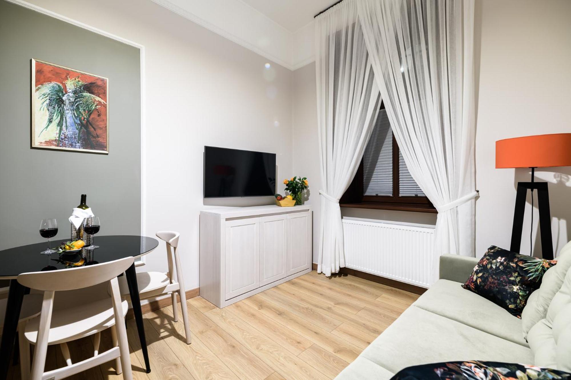 Old Town Ac Apartments Main Raiway Station 克拉科夫 外观 照片